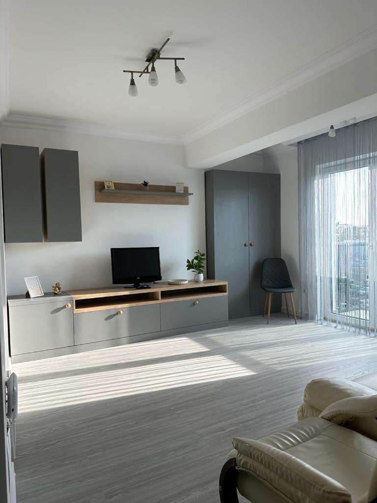 Cozy Holidays In Center Of Suceava Esplanada Εξωτερικό φωτογραφία